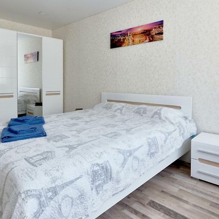 088 Apartment Near Airport Zhulyan 키예프 외부 사진