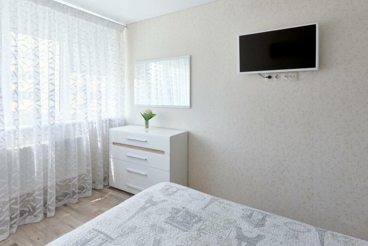 088 Apartment Near Airport Zhulyan 키예프 외부 사진